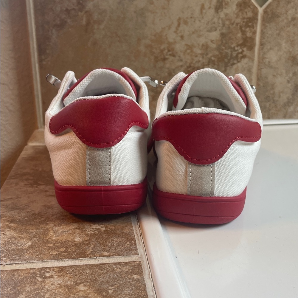 FME Makeover Essentials White Red Casual Sneakers Never Worn, Run Big (size 9) - Picture 5 of 8